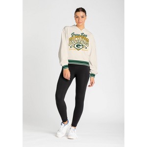 NFL Green Bay Packers Women's Champion Crop Hoodie - 1 of 4