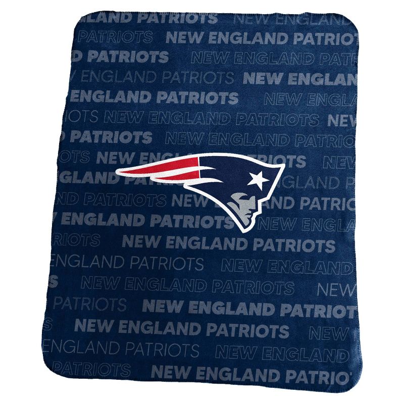 NFL New England Patriots Classic Fleece Throw Blanket, 1 of 2