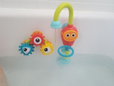 Yookidoo Bath Toys (For Toddlers 1-3) - Spin N Sort Spout Pro - 3 Stackable  Cups, Hose and Spout, Spinning Suction Cups For Kids Bathtime Fun