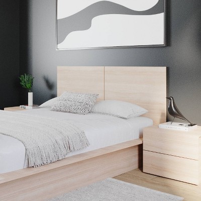 Light Brown Wood Queen Platform Bed with Nightstands