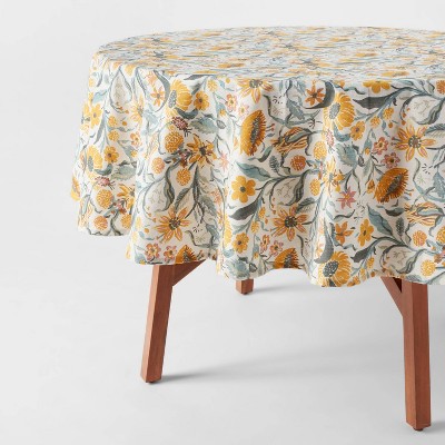 70" Cotton Bold Floral Round Tablecloth - Threshold™
