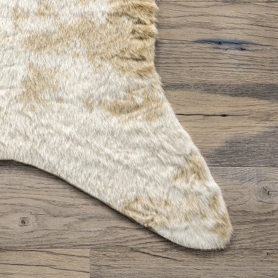 EcoChic Off-White Faux Cowhide 5' x 7' Easy-Care Area Rug