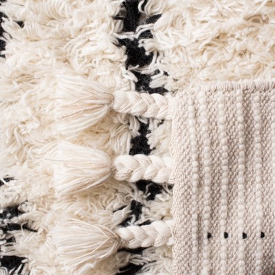 Casablanca Black and Ivory Hand-Tufted Wool Shag Rug 5' x 8'
