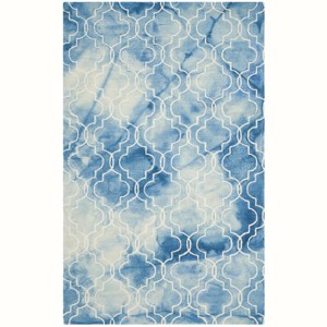 Dip Dye DDY676 Hand Tufted Indoor Rugs - Safavieh - 1 of 3