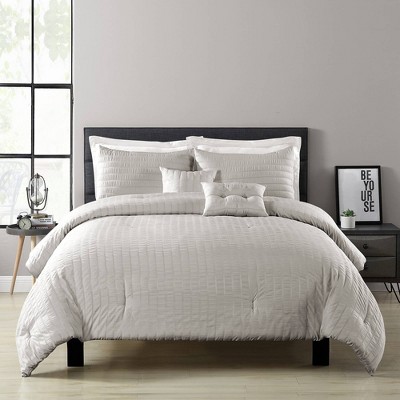 Farmhouse Seersucker Comforter - Lush Décor