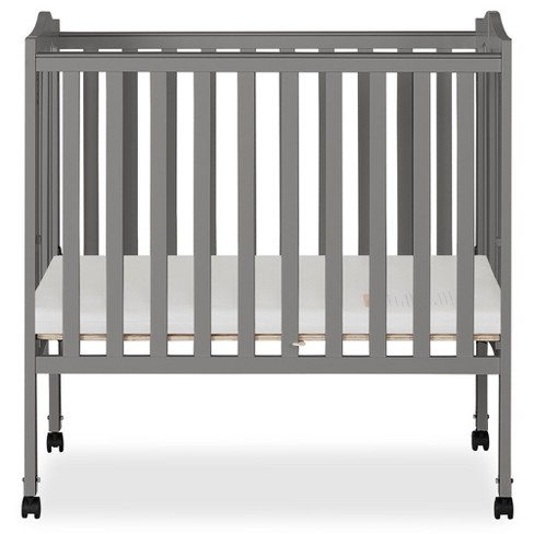 Dream on me 2 outlet in 1 portable crib