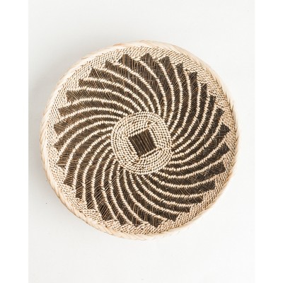 Slickblue Handcrafted 18-Inch Woven Palm Leaf Basket - Unique Decorative Wall or Tabletop Centerpiece