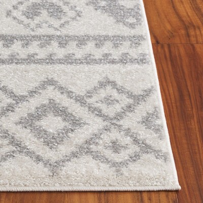 Chic Ivory & Silver Hand-Knotted Synthetic Area Rug - 2'6" x 4'