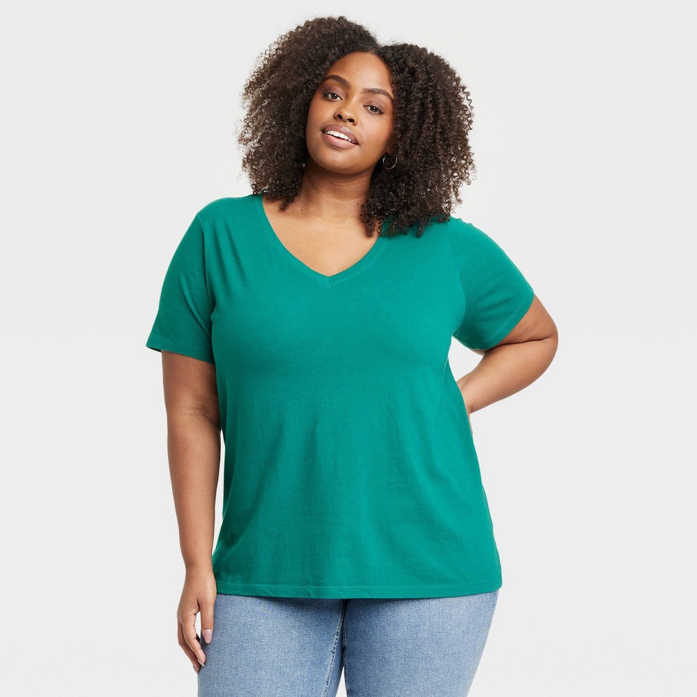 Women's Short Sleeve V-Neck T-Shirt - Ava & Viv Green 1X