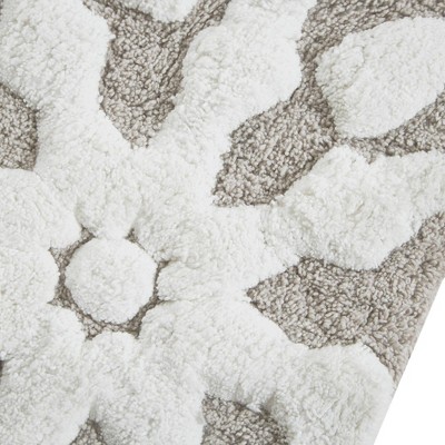Gray and White Cotton Tufted Medallion Bath Rug 20" x 30"