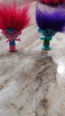 Polly Pocket & DreamWorks Trolls Compact Playset with Poppy & Branch Dolls  & 13 Accessories