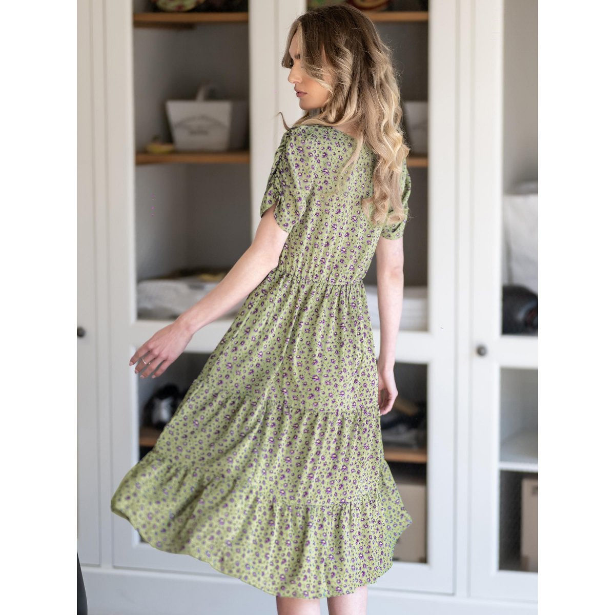 Женские платья Allegra K Women's Floral Dresses Square Neck Puff Short Sleeves Tiered Ruffled Hem Dress Green Purple Large — фото 4