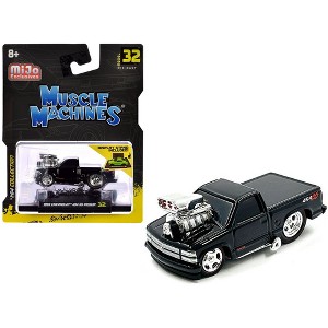 Muscle Machines 1993 Chevrolet 454 SS Pickup Truck Black - 1 of 3