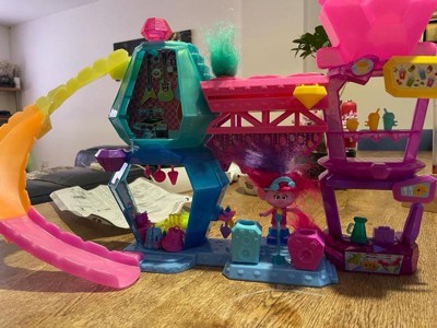 Polly Pocket & Dreamworks Trolls Compact Playset With Poppy & Branch Dolls  & 13 Accessories : Target