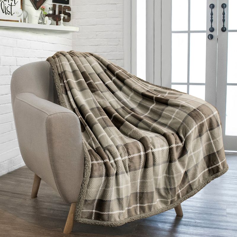 PAVILIA Fleece Plush Microfiber Throw Blanket for Couch, Sofa and Bed, Reversible, 4 of 8