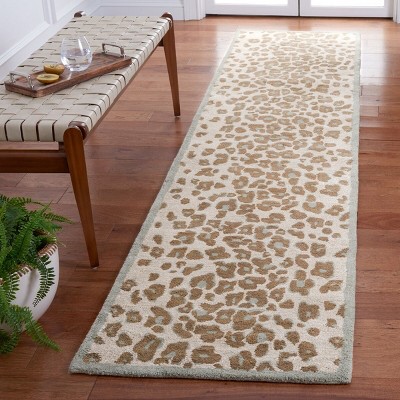 Grassland Green Wool and Viscose Hand-Tufted Runner Rug