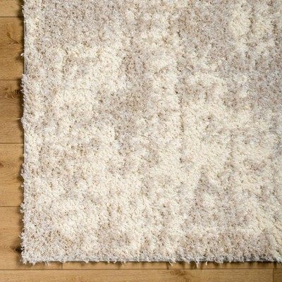 Amish Cream Plush 5'3" x 7' Synthetic Area Rug