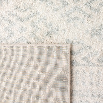 104" Round Ivory/Light Grey Geometric Synthetic Area Rug