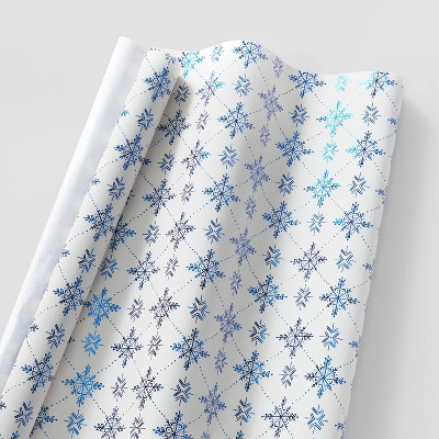 20 sq ft Snowflakes Gift Wrap Blue/Cream - Wondershop™