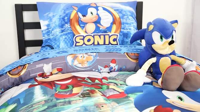 Twin Sonic the Hedgehog Run Rings Around You Kids&#39; Sheet Set, 2 of 5, play video