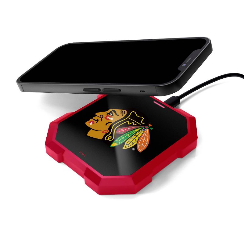 NHL Chicago Blackhawks Wireless Charging Pad, 3 of 4