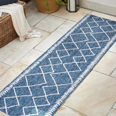 Boho-Chic Blue Diamond Trellis Handwoven-Look Indoor/Outdoor Rug