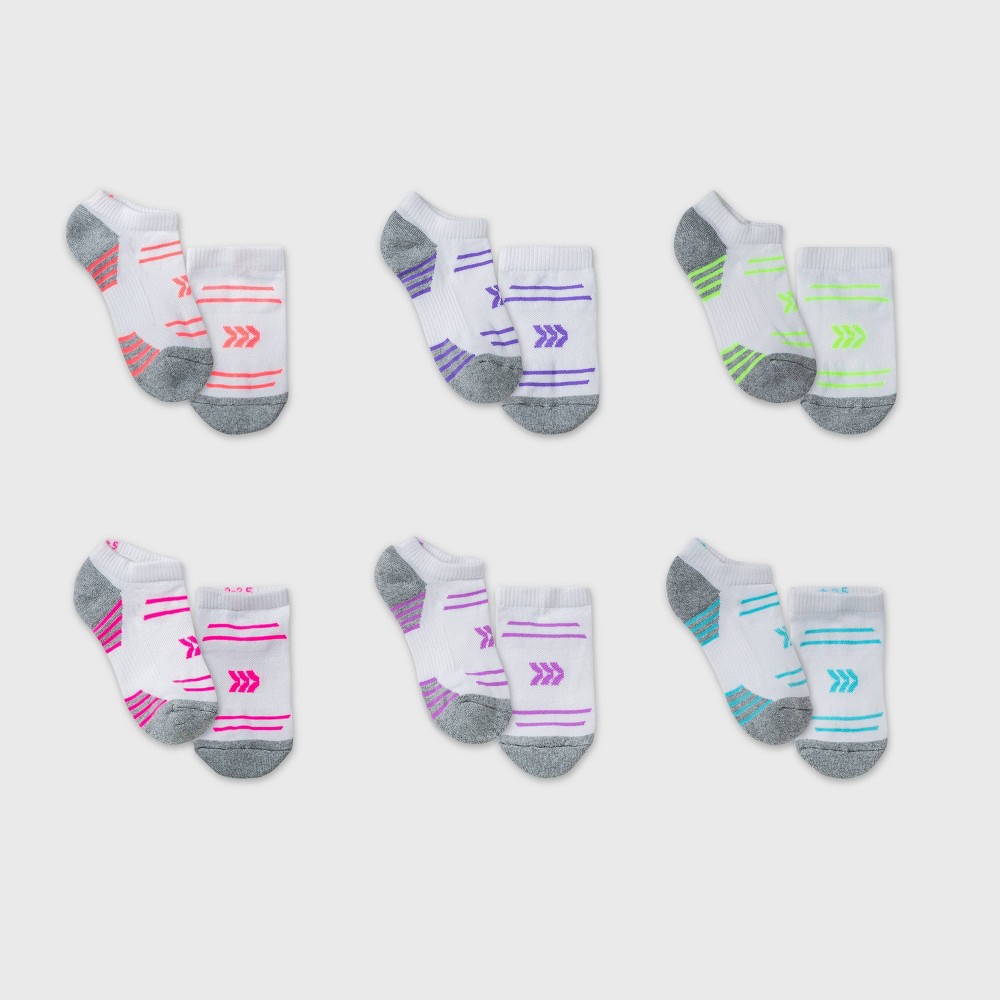 Size M (9-2 1/2) Kids' 6pk No Show Athletic Socks - All in Motion White M