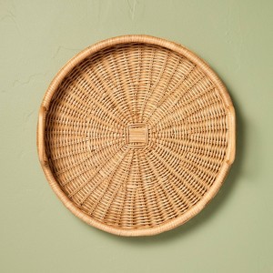 Bandeja decorativa redonda de ratán 18" - Hearth & Hand™ with Magnolia