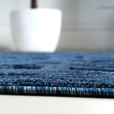 Blue Geometric 8' x 10' Reversible Indoor/Outdoor Rug