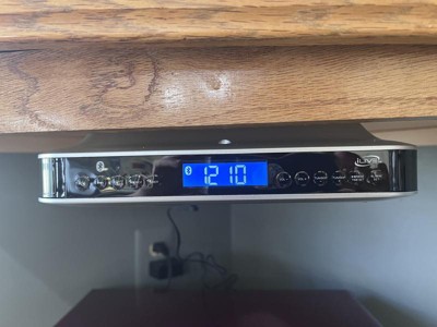 iLive Radio Bluetooth para debajo del gabinete de cocina con reproductor de  CD, sistema de altavoz inalámbrico Bluetooth, cuenta con radio FM con 20