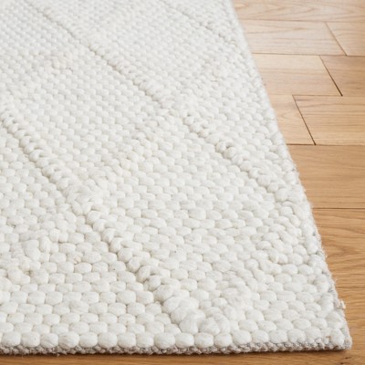 Ivory Hand-Tufted Wool and Viscose 4' x 6' Area Rug