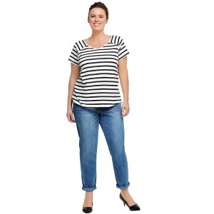 ellos Plus Size Rounded V-Neck Tee - 1 of 4
