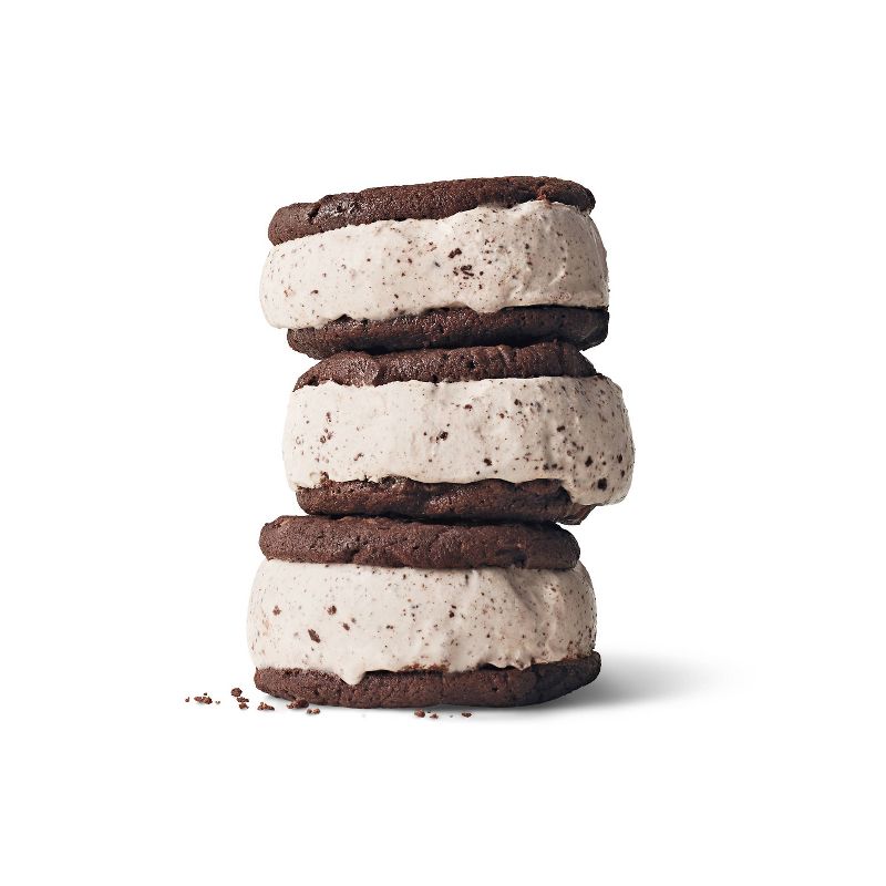 Cookies &#38; Cream Ice Cream Sandwiches 20oz/4ct - Favorite Day&#8482;, 4 of 9