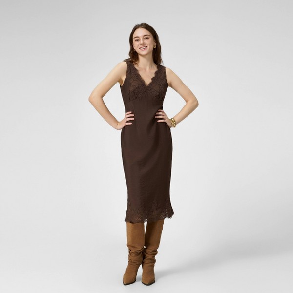 Vestido midi tipo slip con textura arrugada y encaje en el dobladillo para mujer - A New Day™ marrón 4