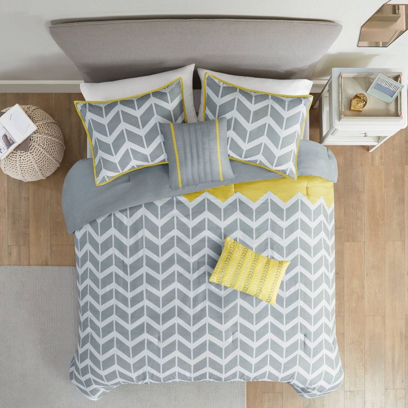 Intelligent Design Darcy Comforter Set Chevron, 4 of 13