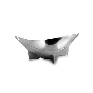 HomeRoots 12" Silver Aluminum Oval Centerpiece Bowl - 1 of 4