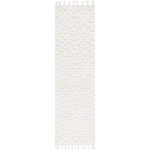 Moroccan Tassel Shag MTS688 Non-Shedding Power Loomed Indoor Rugs - Safavieh - 1 of 4