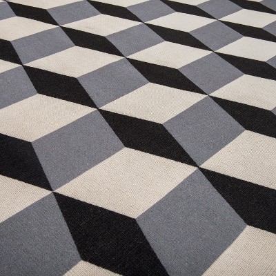 Gray Geometric Flatweave Indoor/Outdoor Area Rug 5' x 7'