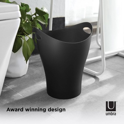 Black 2.2 Gallon Curved Plastic Kitchen Trash Can