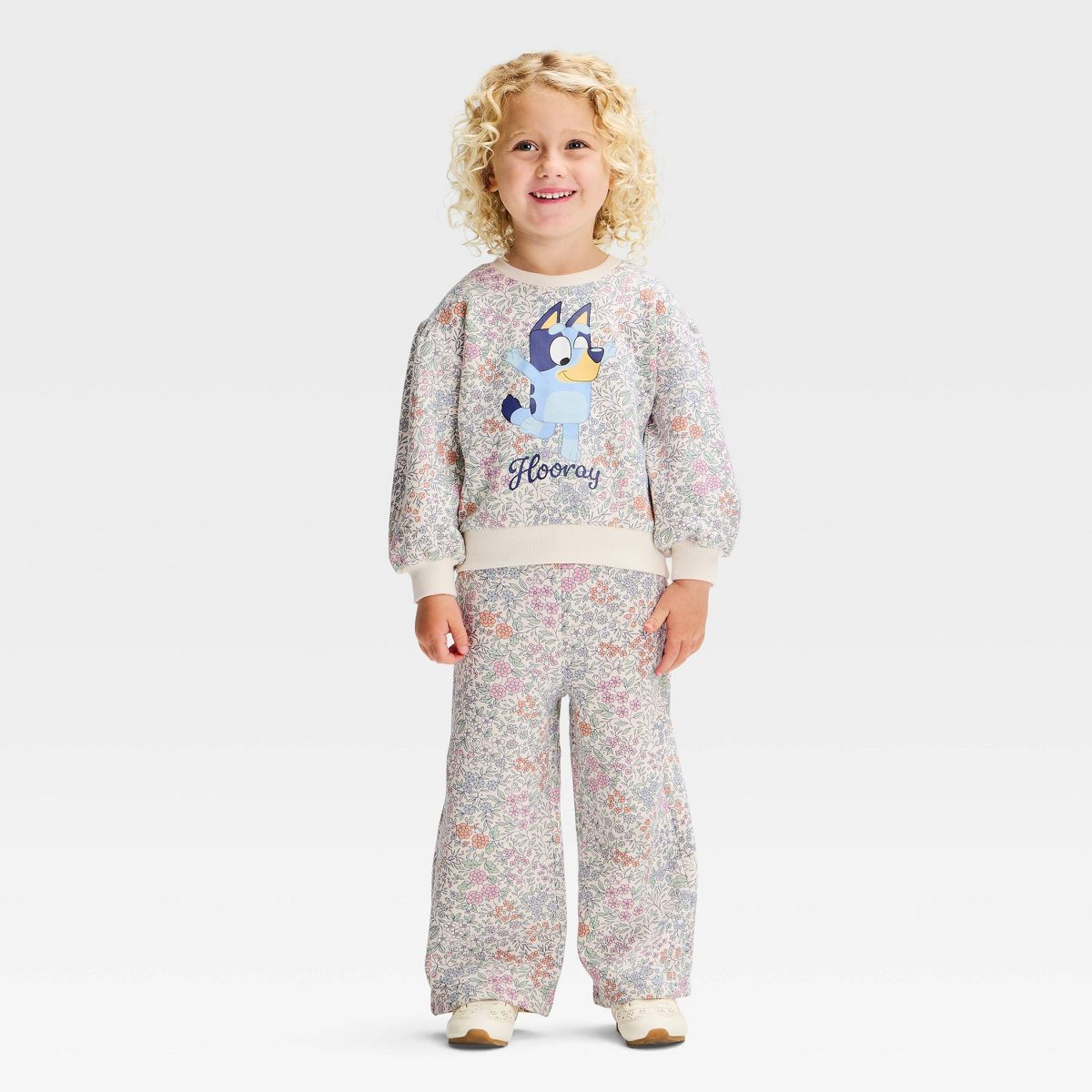 Toddler Girls' 2pc Bluey Floral Fleece Sweatshirt and Pants Set - Ivory