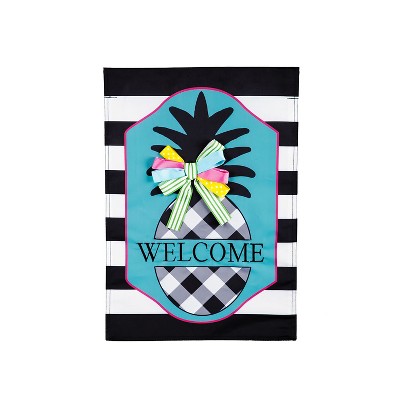 Black and White Pineapple Garden Applique Flag