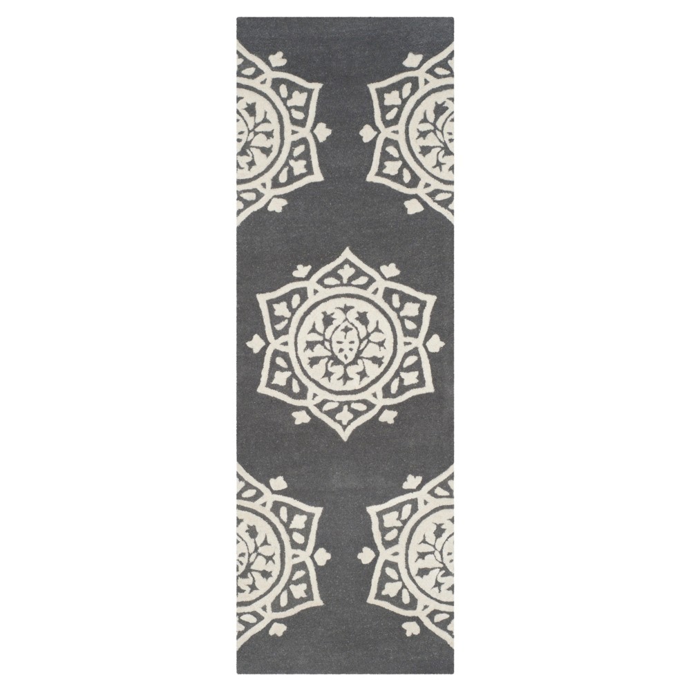 2'3inx7' Runner Medallion Tufted Dark Gray/Ivory - Safavieh