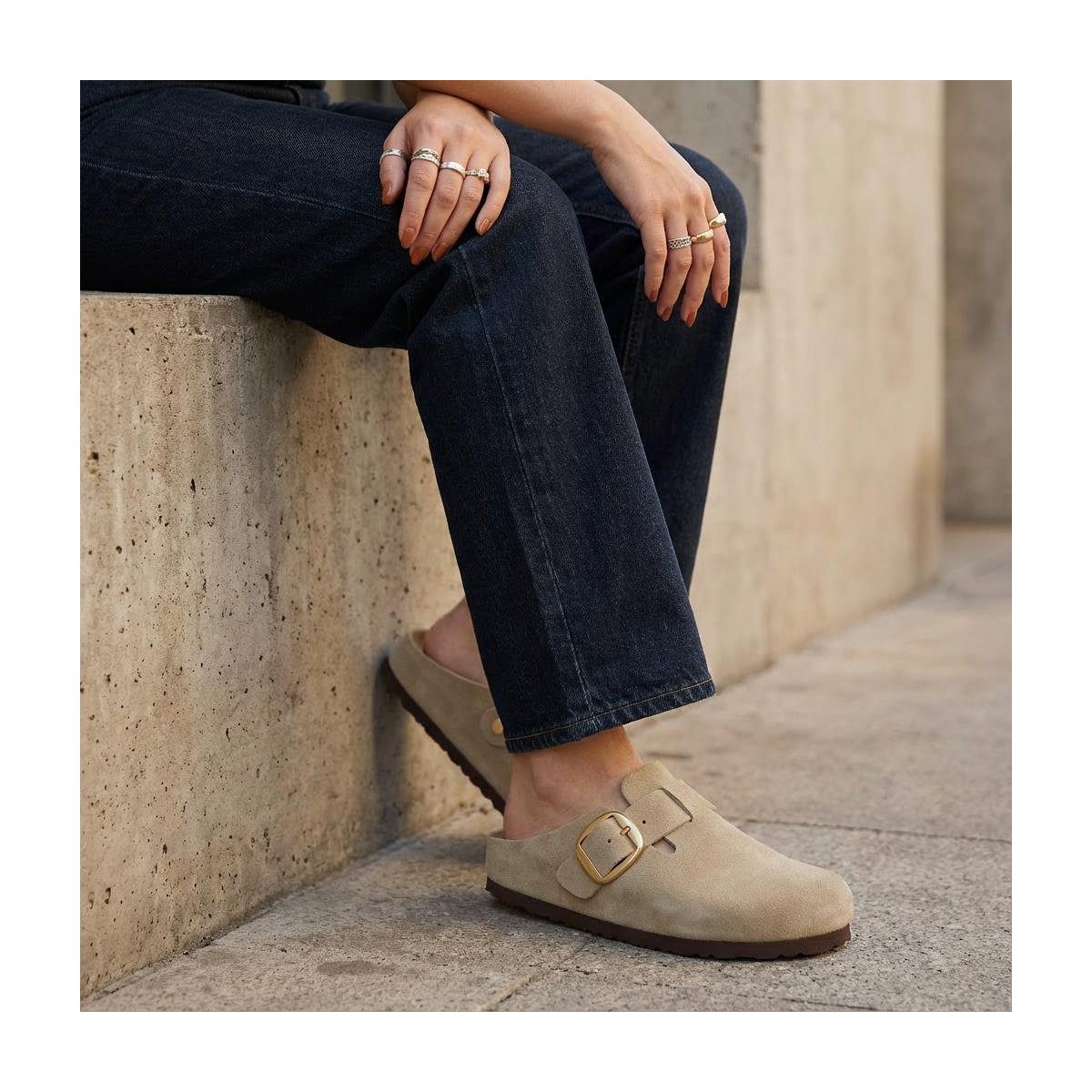 Женские сабо CUSHIONAIRE Rusty Genuine Leather Clogs for Women, Comfortable Slip On Womens Shoes with Adjustable Buckle and Soft Memory Foam, Beige 6 — фото 8