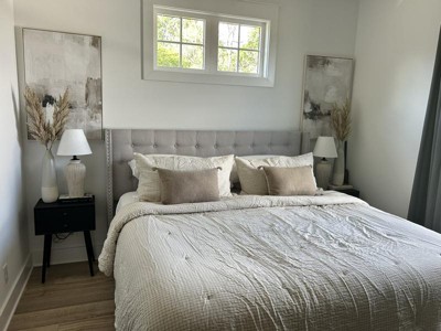 Guest review image 1 of 2, zoom in