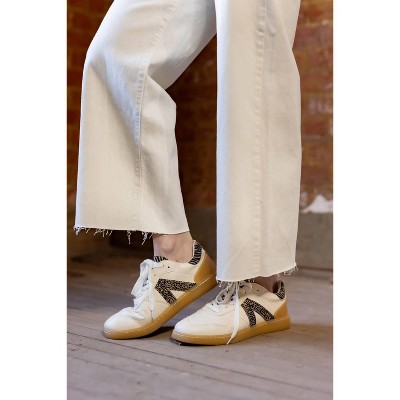 Women's Wo's Wild & Fierce Sneaker - MIA