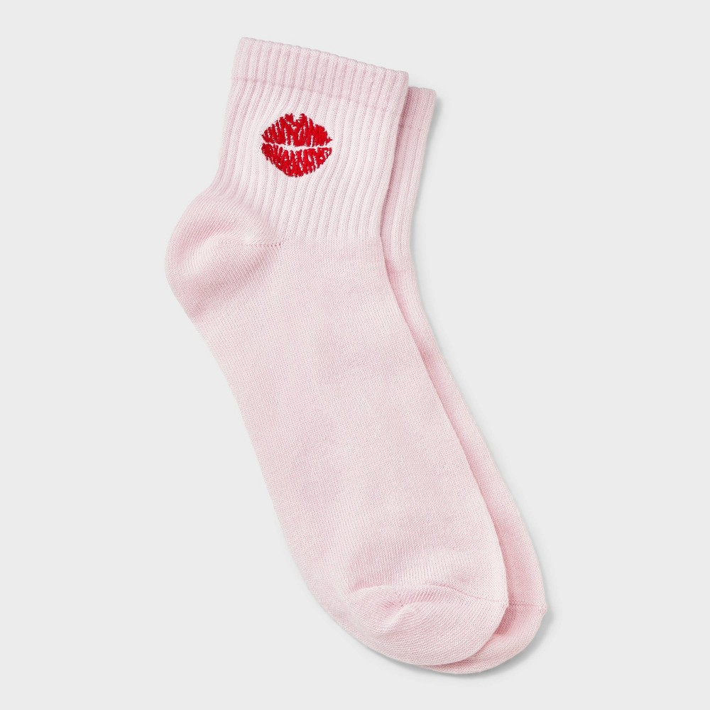 Women's Embroidered Kiss Valentine's Day Ankle Socks - Pink/Red 4-10