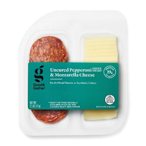 Uncured Pepperoni and Mozzarella Cheese Snacker 2.5oz - Good & Gather™ - 1 of 3