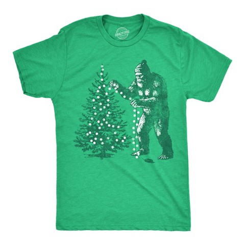 Мужская футболка Crazy Dog T-Shirts, Inc. T Shirts Bigfoot Christmas Tree Sasquatch Tee For Men, цвет: Зелёный
