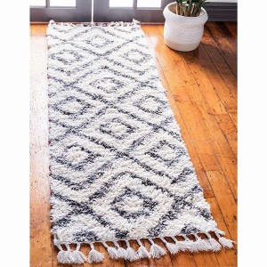 Unique Loom    Hygge Shag Diamond Area Rug - 1 of 4