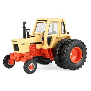 ERTL 1/64 Case 1070 Agri King Tractor Rear Duals, 2025 National Farm Toy Museum 44472 - 1 of 4